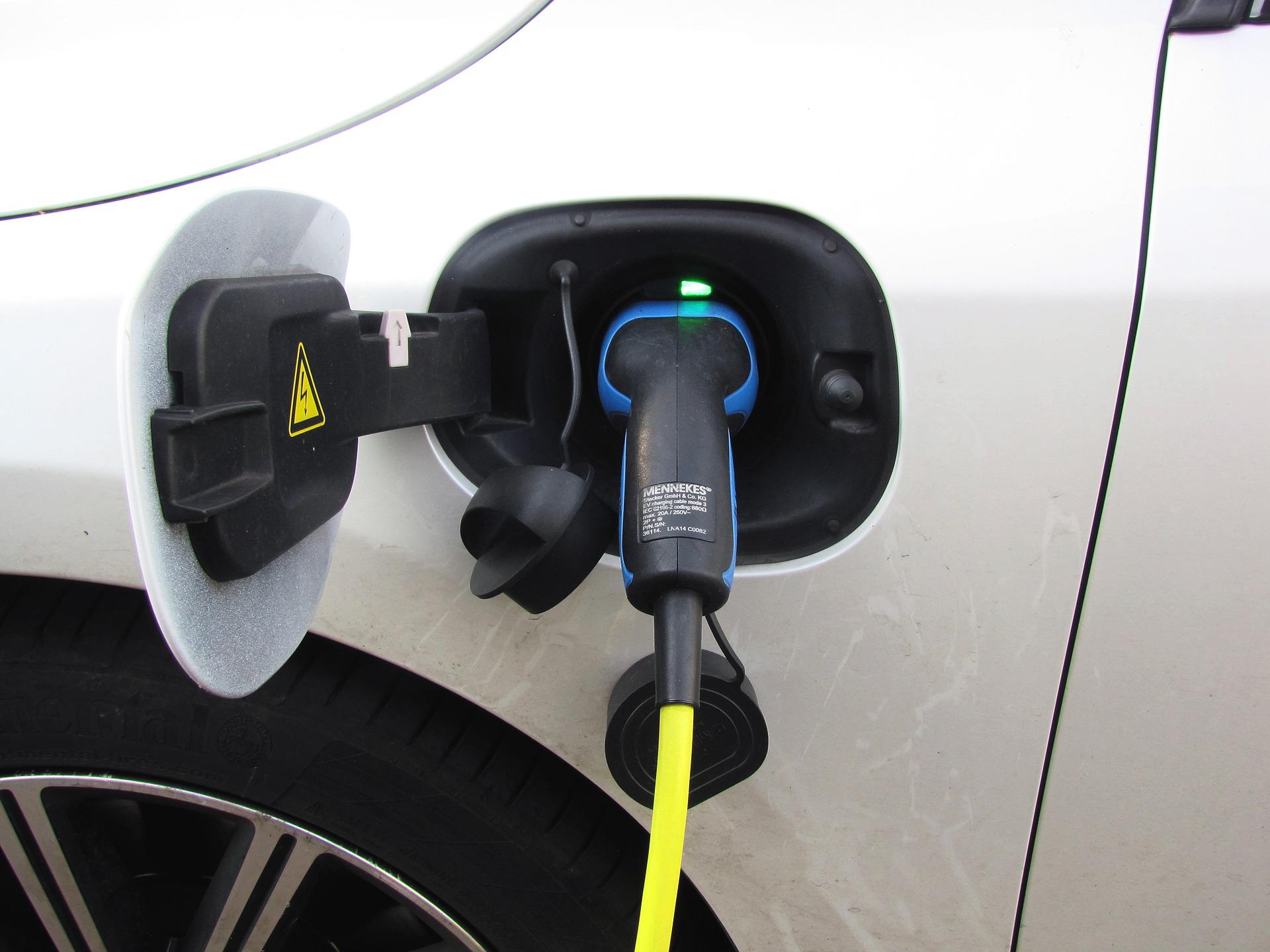plug-in-g0443e2691_1920